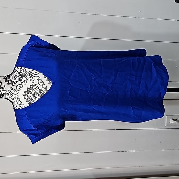 Sleeveless Blue Blouse - Picture 1 of 5